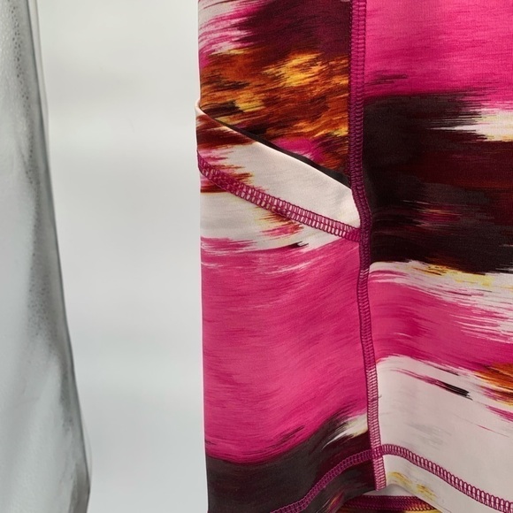 LULULEMON Pink,Maroon, and White Pattern Shorts Side Pockets Black Elastic in W - Picture 2 of 4